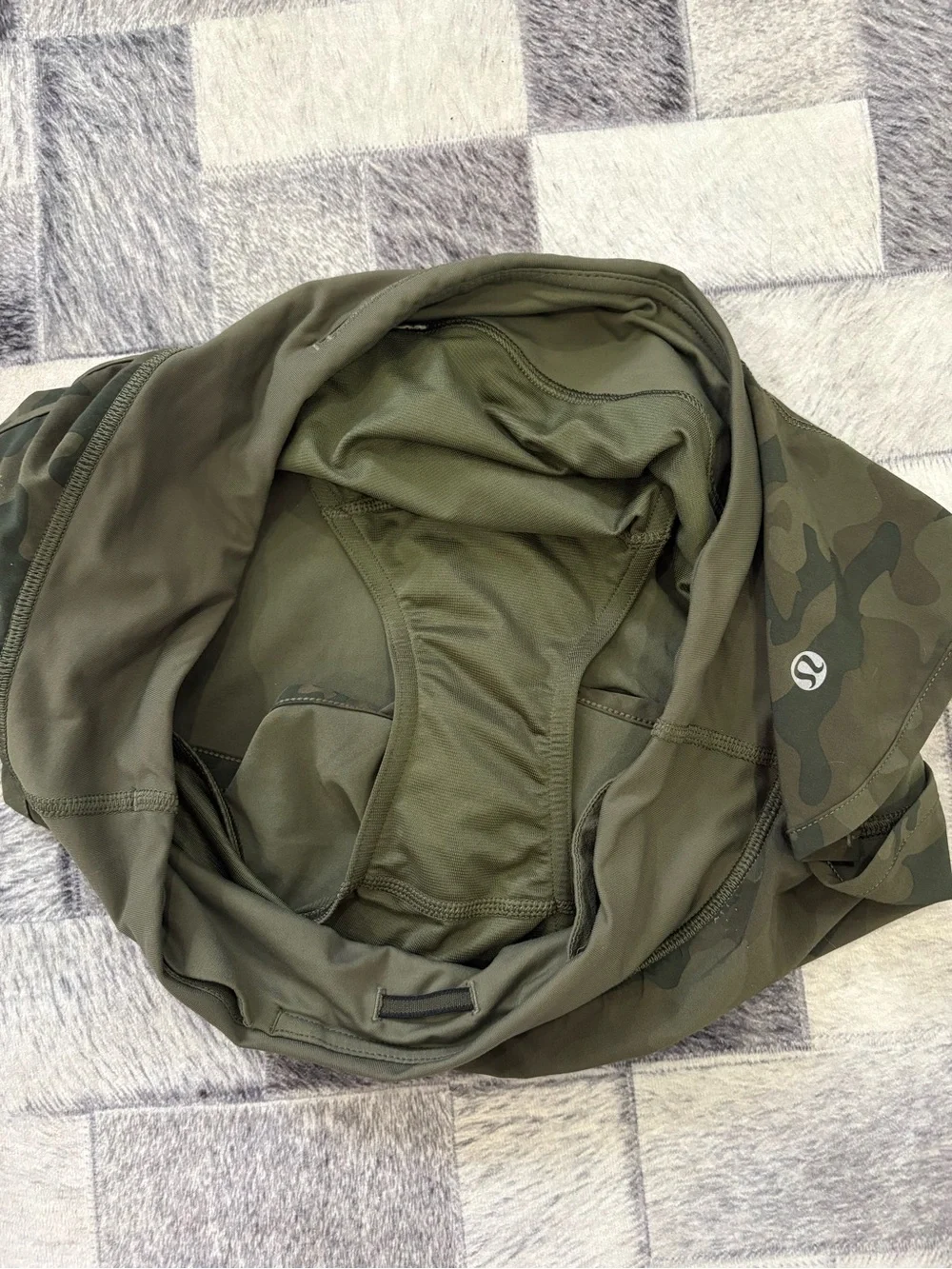 Lululemon Athletica Run: mini Speed Short 4-way stretch Camo/Green 🫒 Size 6